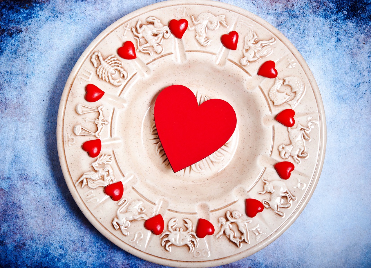 Три знаки Зодіаку, які закохаються з першого погляду наприкінці січня 2022 року - today.ua