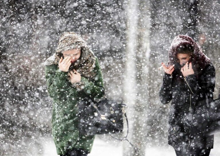 На Украину надвигаются затяжные снегопады: прогноз погоды на выходные и начало будущей недели - today.ua