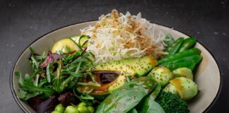 Витаминный салат из капусты и авокадо: рецепт блюда, которое должно быть в зимнем рационе   - today.ua