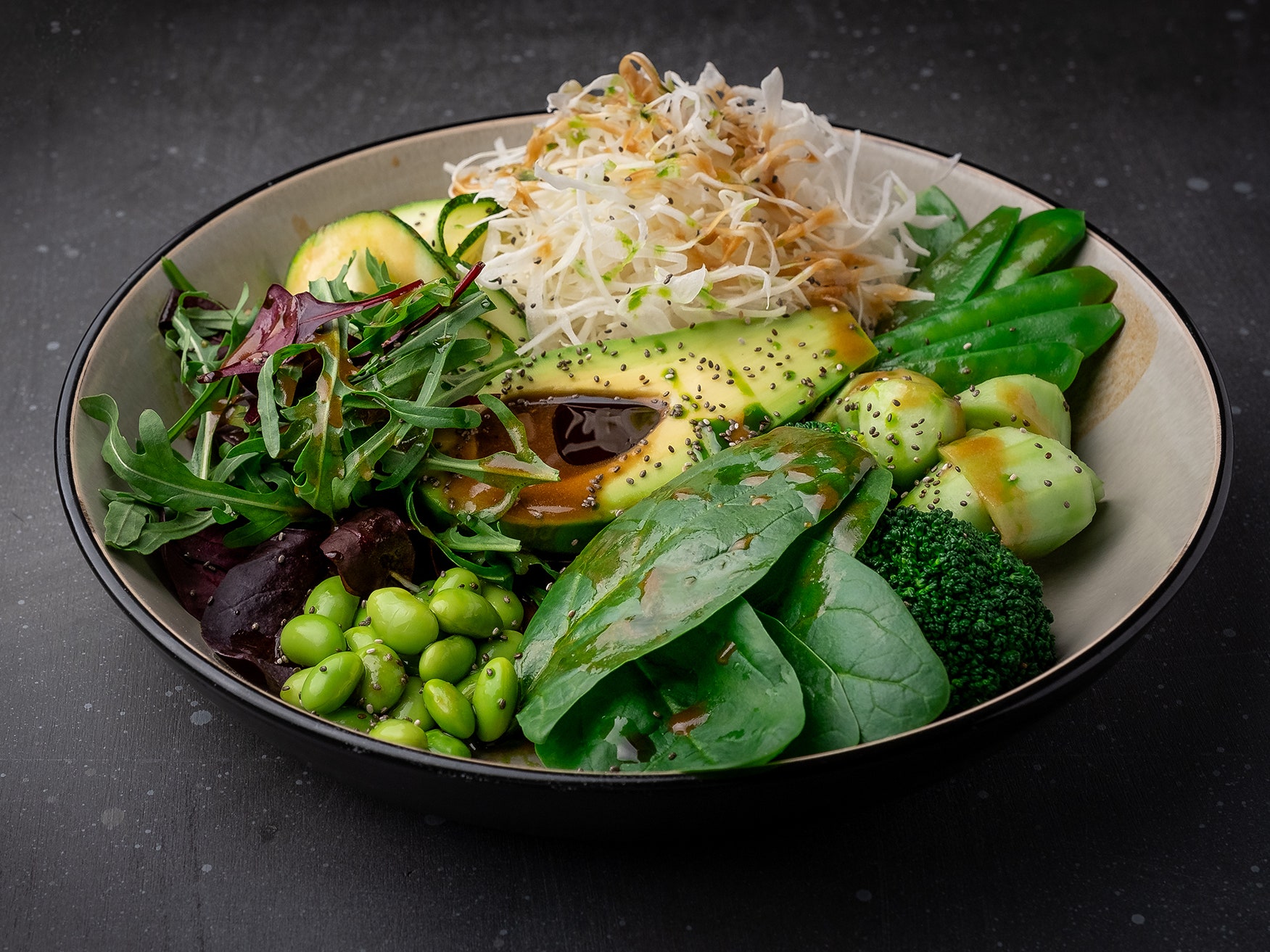 Витаминный салат из капусты и авокадо: рецепт блюда, которое должно быть в зимнем рационе