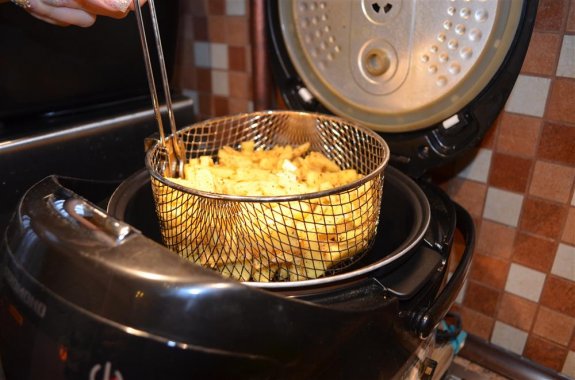 Які страви не можна готувати в мультиварці: краще скористатися плитою або духовкою