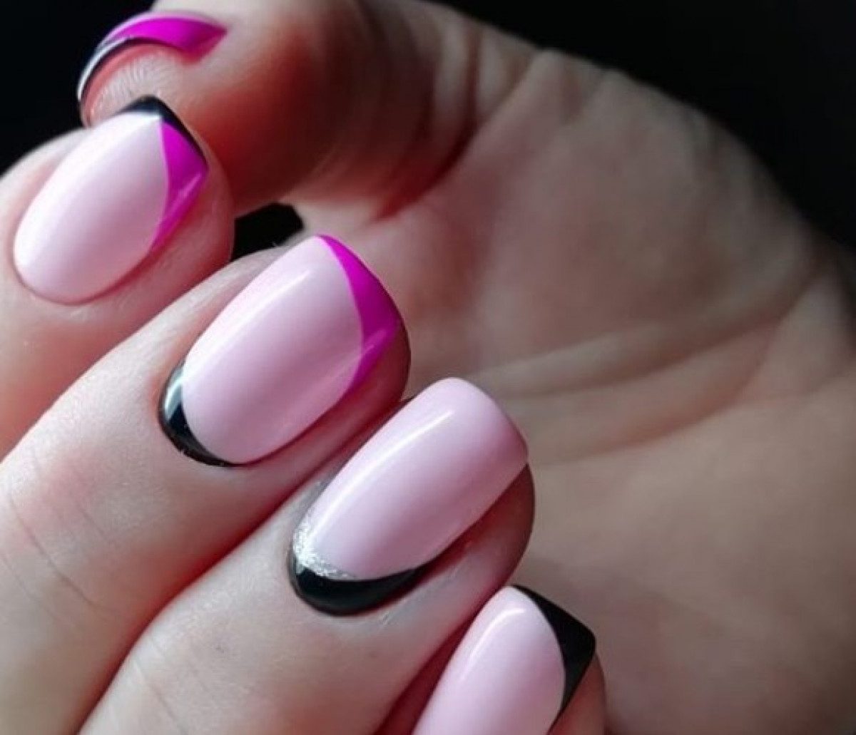 Подвійний френч: новий тренд манікюру 2022, який прийшов на зміну класичному нейл-дизайну - today.ua