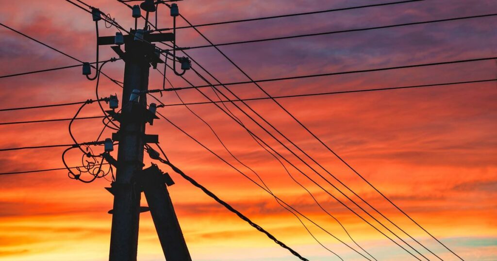 Енергетики попереджають українців про цілодобові відключення електроенергії