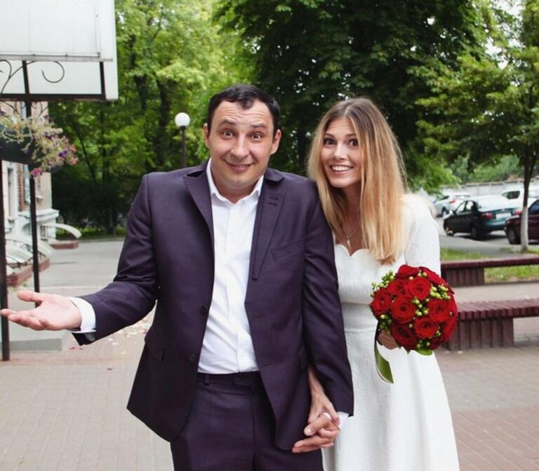 Дмитрий Танкович показал редкое фото с женой в бикини - today.ua