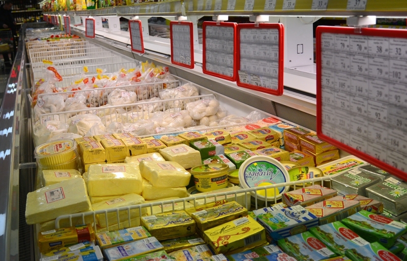 Українцям розповіли, як розпізнати у супермаркеті фальсифікат ковбаси, шоколаду та молочних продуктів