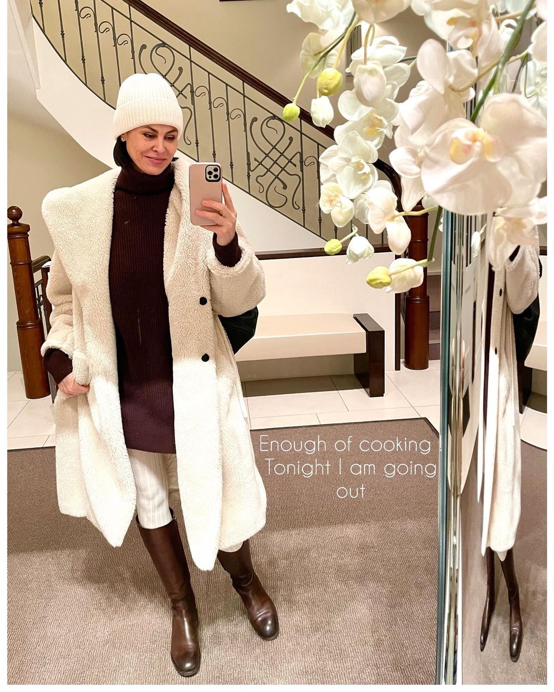 В шубе, леггинсах и жокейских сапогах: жена Кличко показала стильный наряд на теплую зиму