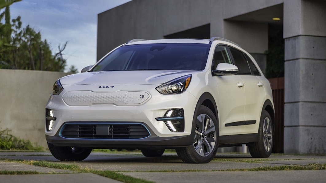 Названы электромобили, которыми больше всего довольны водители