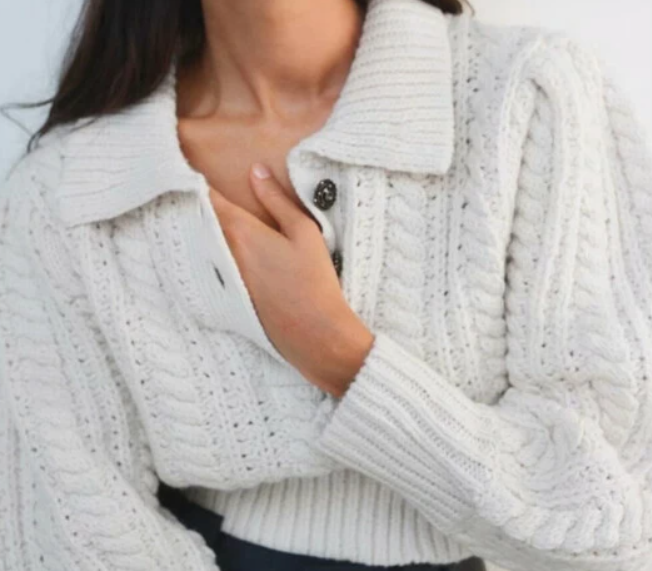 Самые модные свитеры зимы 2022: популярные фасоны и стильные сочетания с другими элементами гардероба  