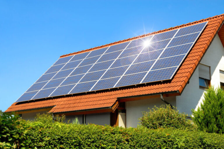В Украине установили новый тариф на электроэнергию на 2022 год для владельцев домашних солнечных станций - today.ua