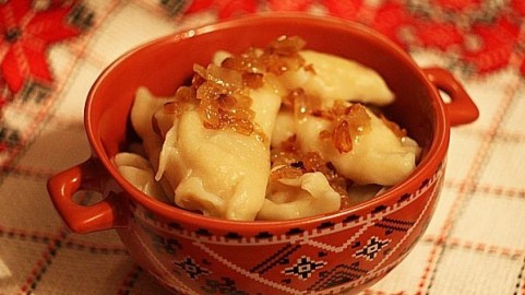 Вареники с тушеной капустой: рецепт одного из традиционных постных блюд на Святвечер 