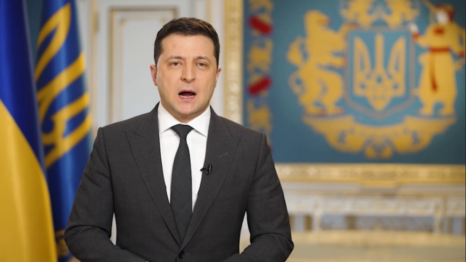 Вместо тысячи Зеленского украинцам решили платить полторы - today.ua