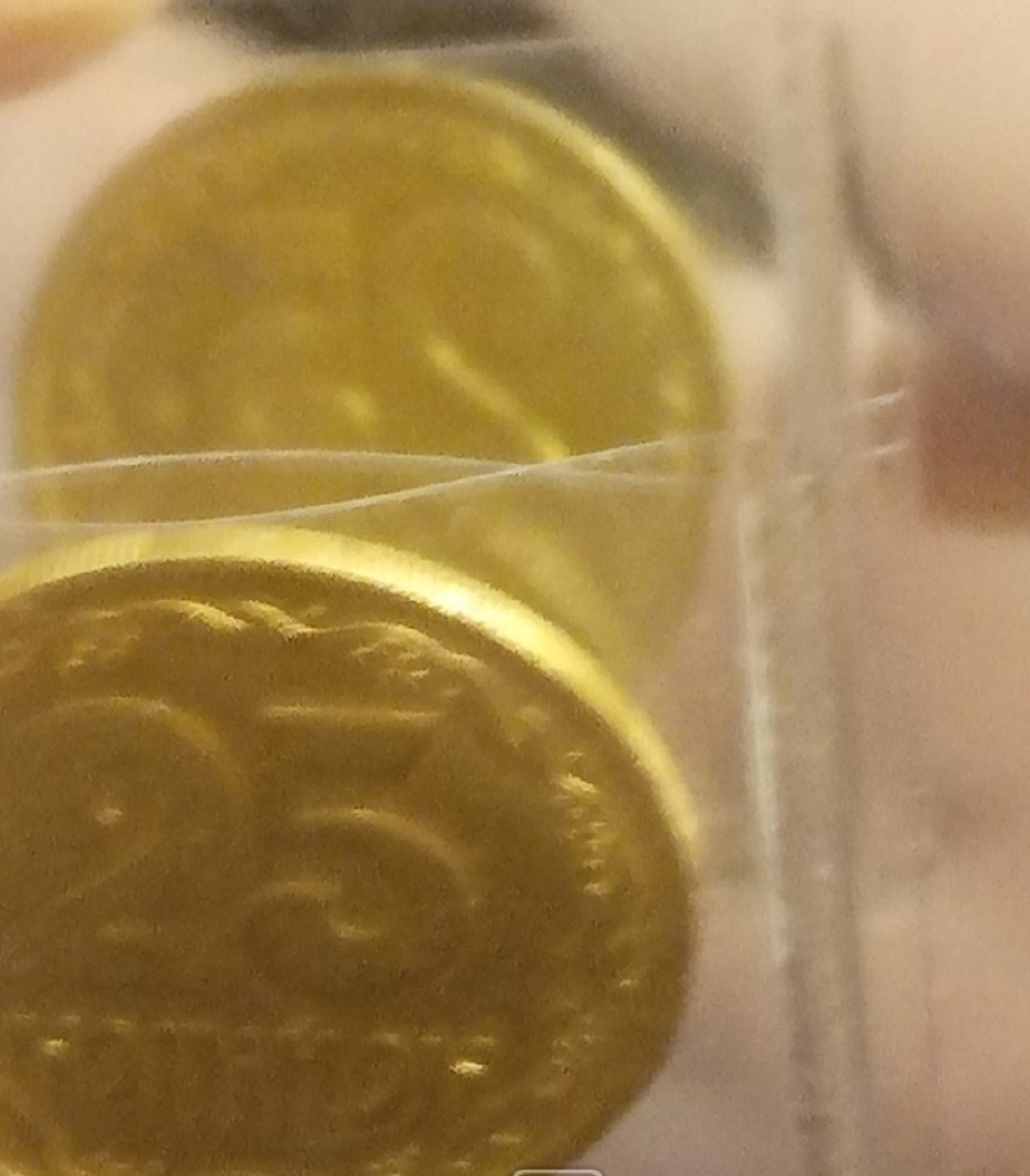 В Украине монеты номиналом 25 копеек, которые недавно вывели из оборота, продают по 35 долларов