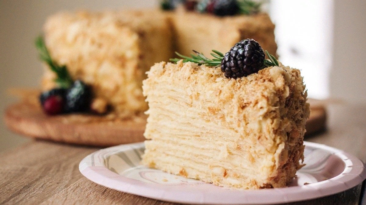 Творожный торт “Наполеон“ за 20 минут: простой рецепт вкусного и полезного десерта для детей и взрослых
