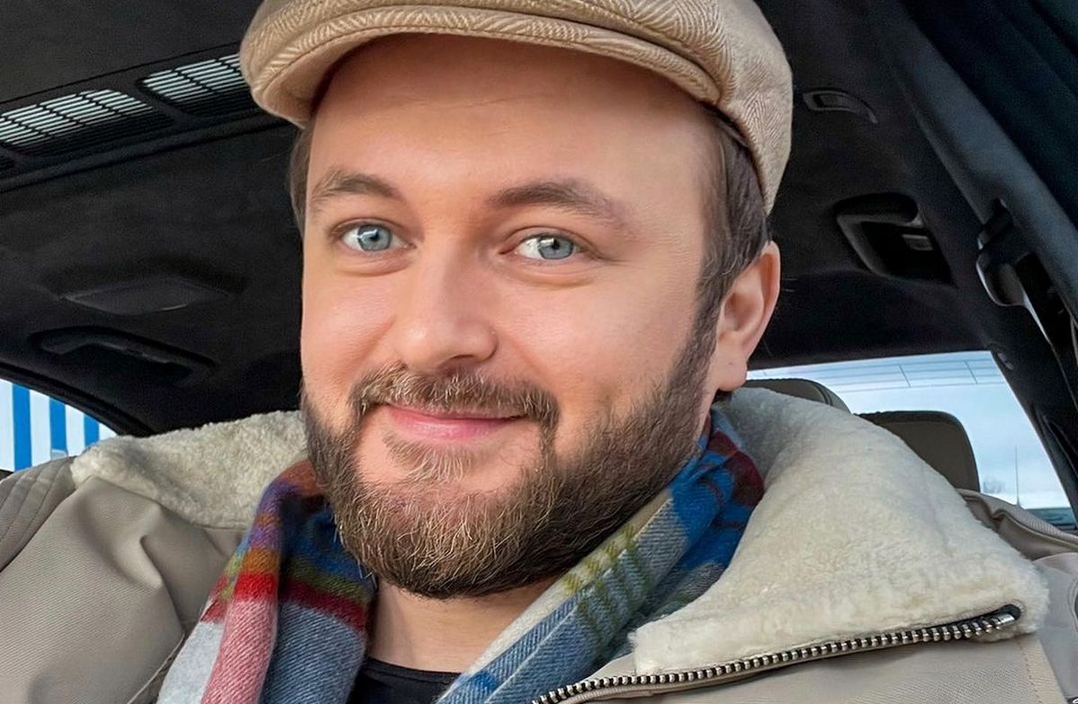 DZIDZIO показав рідкісне фото мами, на яку схожий як дві краплі води