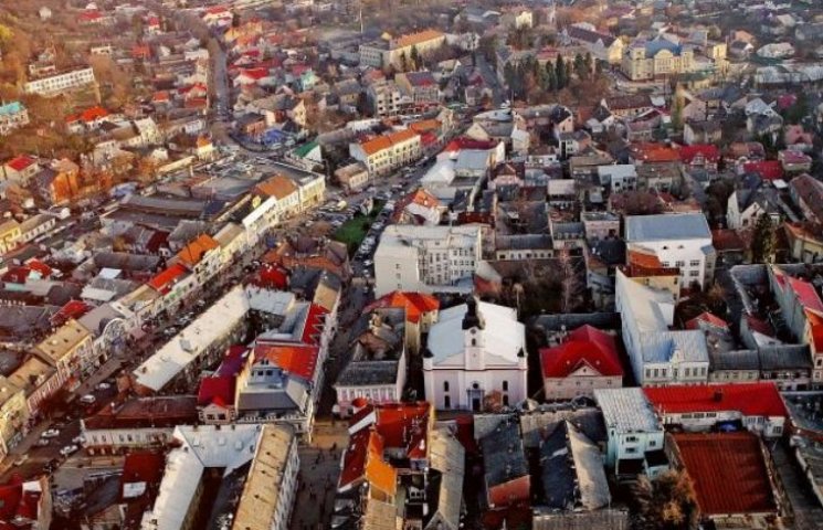 Українці масово залишають міста-мільйонники: як зросли ціни на оренду житла у Львові та Ужгороді