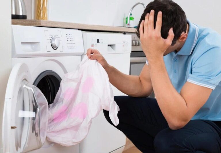 Названы пять вещей, которые могут сломать стиральную машину, если попадут в барабан - today.ua