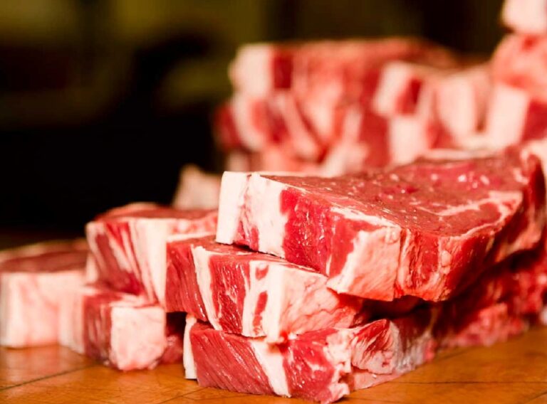 В українських магазинах змінились ціни на всі види м'яса: скільки коштують свинина, яловичина та курятина - today.ua