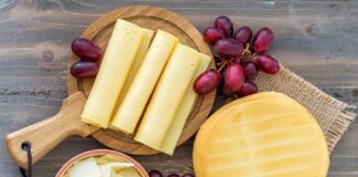 Названо найкращий спосіб перевірити якість твердого сиру в мікрохвильовій печі - today.ua