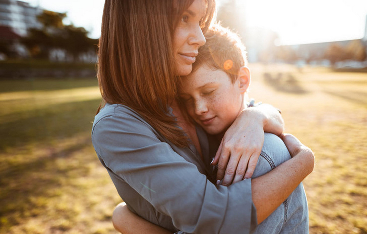 Психолог дала советы родителям, как говорить с детьми о войне