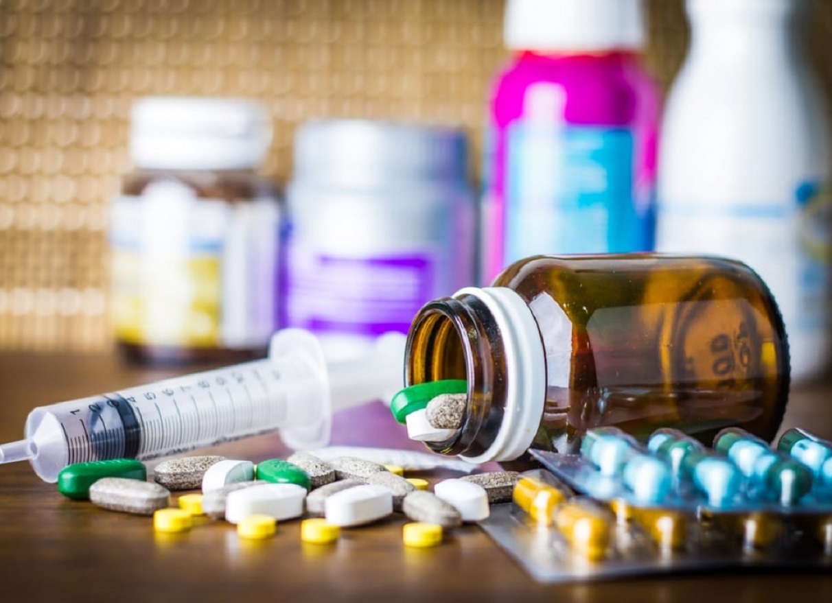 При попытке купить лекарства на "ковидную" тысячу, деньги сразу блокируют: украинцы столкнулись с новой проблемой