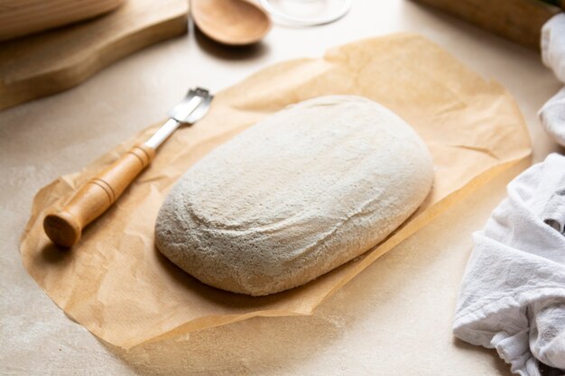 Как испечь полезный цельнозерновой хлеб на закваске: простой рецепт домашней выпечки   