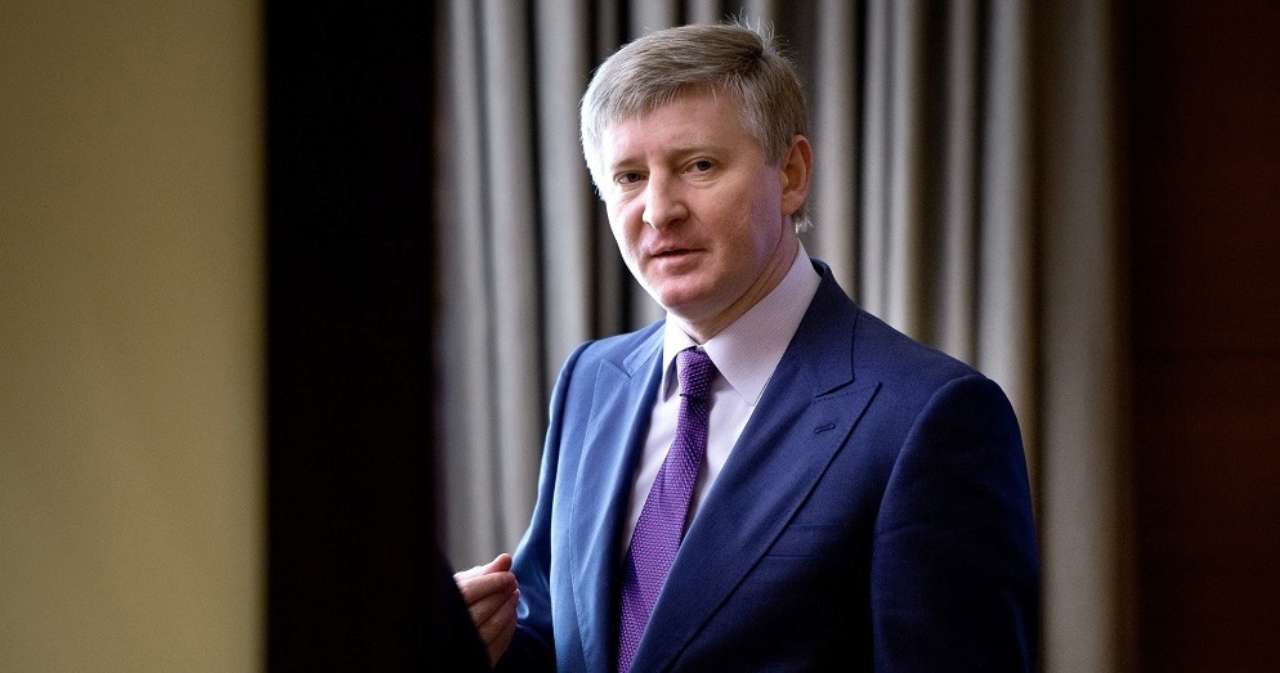 До 12 зарплат: стало известно, какую компенсацию выплатит Ахметов уволенным работникам