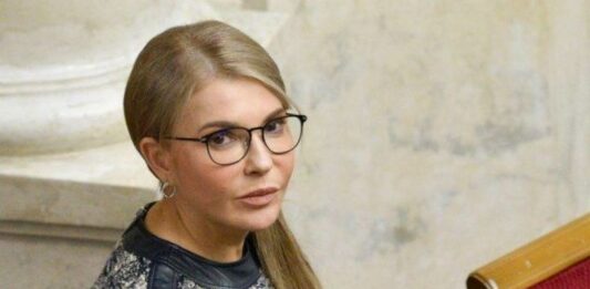 Юлія Тимошенко у стильній сукні-тренчі повторила модний прийом Олени Зеленської - today.ua