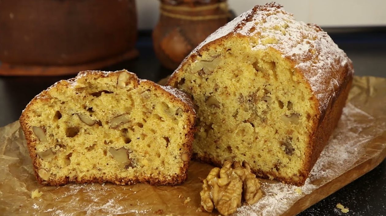 Кекс без борошна з бананом та горіхами: рецепт корисної випічки нашвидкуруч - today.ua