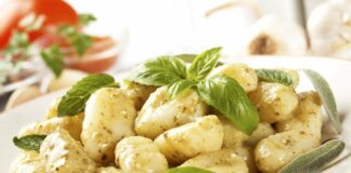 Кнедлики з картоплі, які замінять вареники та котлети: як приготувати ситну страву на обід чи вечерю - today.ua