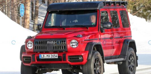 Mercedes-AMG G-Class 4x4 Squared помітили майже без камуфляжу - today.ua