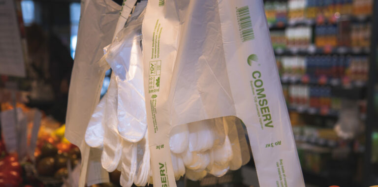 Супермаркети АТБ перейшли на біорозкладні пакети, які з березня будуть заборонені - today.ua