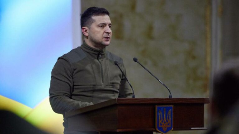 Зеленский повысил зарплату военнослужащим в Украине до 100 000 грн в месяц - today.ua