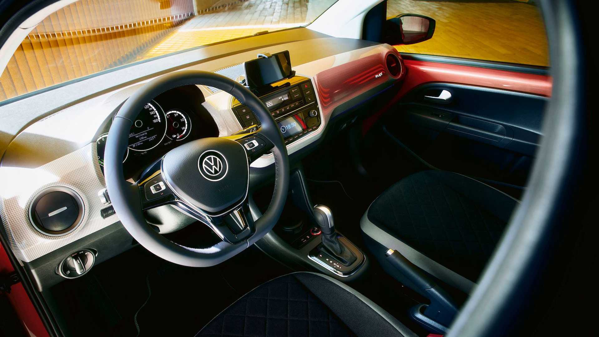 Volkswagen вернул в продажу старую модель