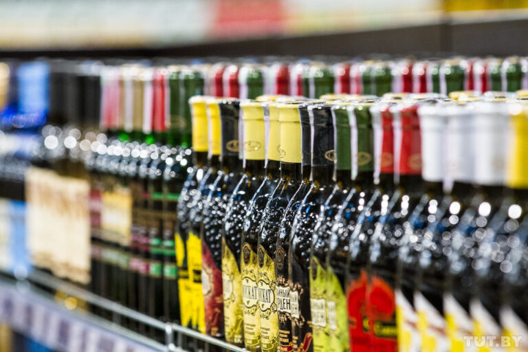 Украинцев за незаконную торговлю алкоголем будут “сажать“ - today.ua