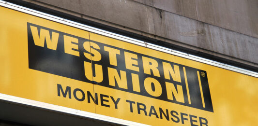 Новая почта начала выдавать переводы Western Union и Ria без комиссии - today.ua