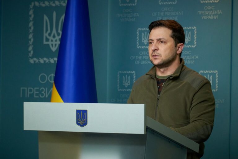 Украина на переговорах должна быть в границах 1991 года – ОП - today.ua