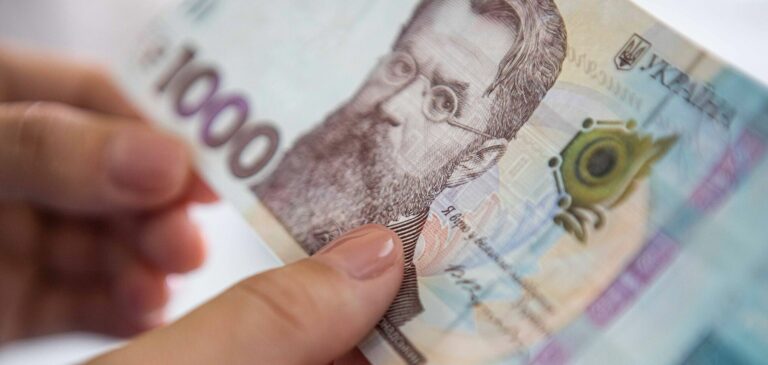 Украинцам разрешили пользоваться деньгами с арестованных счетов - today.ua