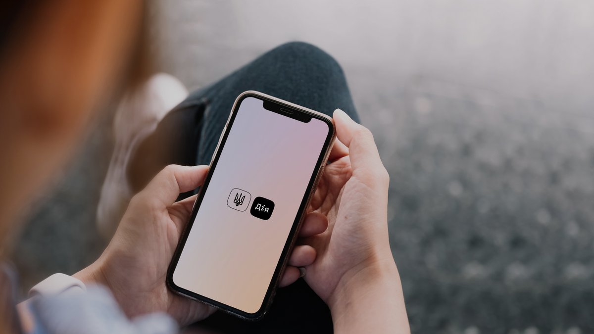 Українцям розповіли, до якого числа вони мають подати заявки в Дії, щоб отримати 2000 грн за березень - today.ua