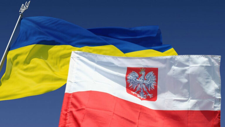 В Польше открыли новые вакансии для украинцев: какую работу и зарплату предлагают беженцам - today.ua