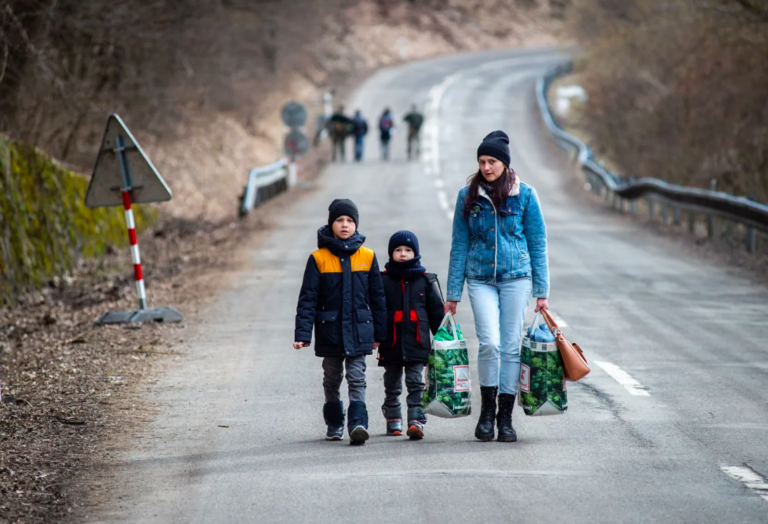 Украинские беженцы смогут работать в Чехии без получения разрешения: когда начнут действовать новые требования     - today.ua