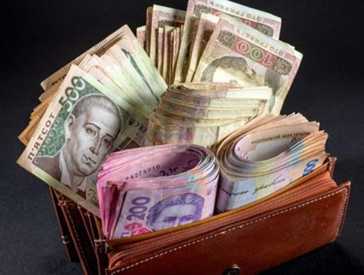 Робота під час війни: кому в Україні платять найбільше