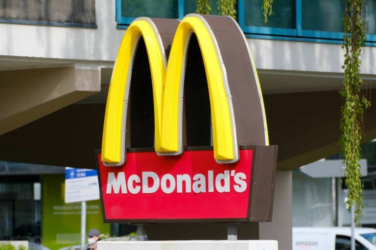 Стало відомо, коли McDonald's знову запрацює в Україні - today.ua