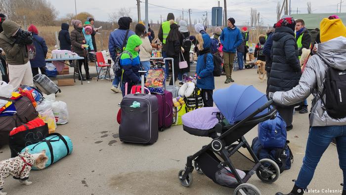 Допомога для внутрішніх переселенців: українцям нагадали, що термін реєстрації спливає