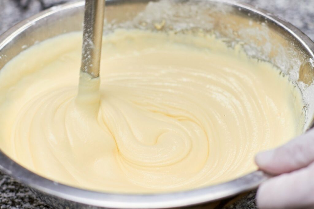 Как приготовить оладьи без яиц, молока и кефира: рецепт постного блюда на скорую руку  