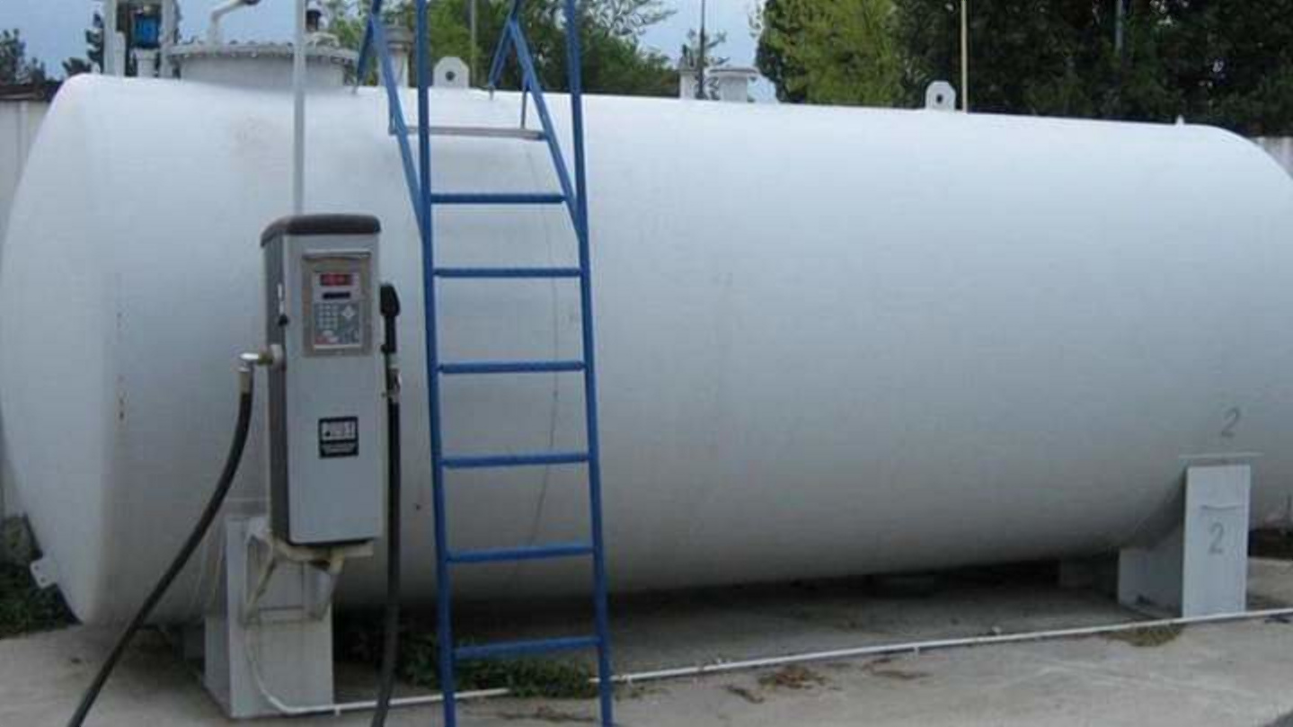 Під час війни не можна зберігати паливо для власних потреб, але є виняток