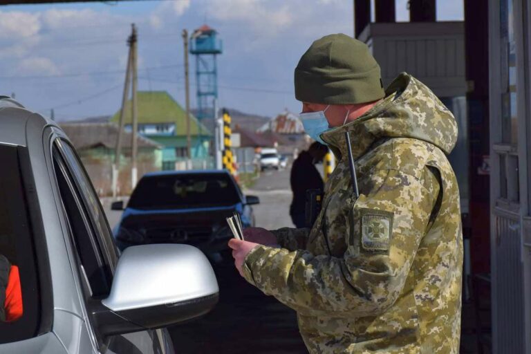 Військовозобов'язані водії можуть перетинати кордон, але за однієї умови - today.ua
