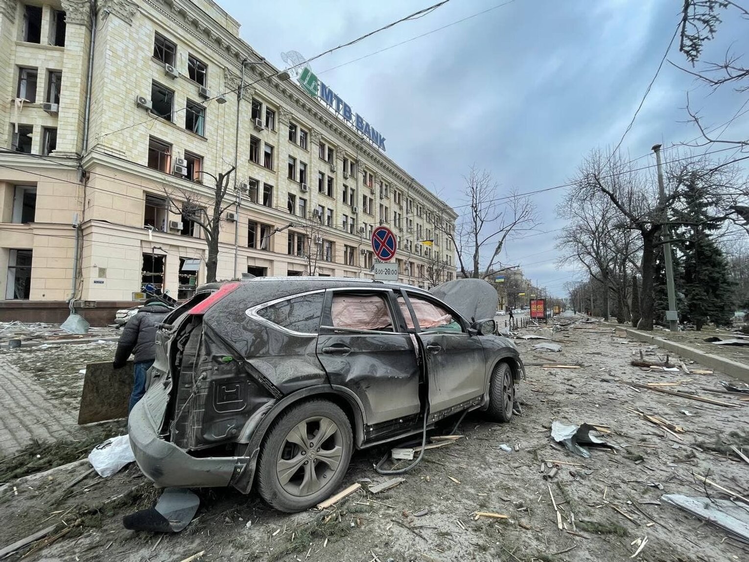 Владельцев поврежденных во время войны автомобилей поставят в очередь на  компенсацию - Today.ua