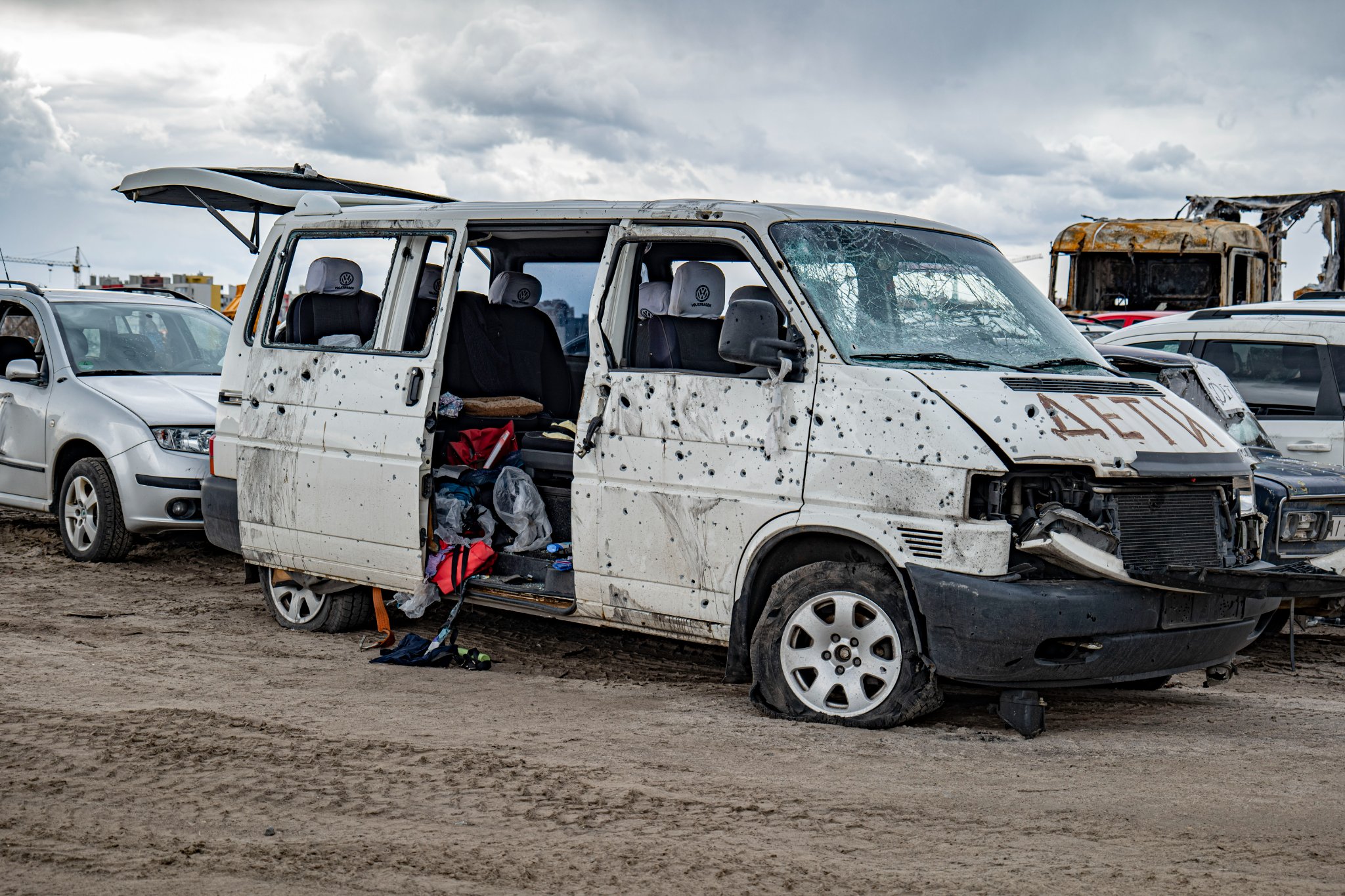 В Сети показали расстрелянные оккупантами автомобили в Буче 
