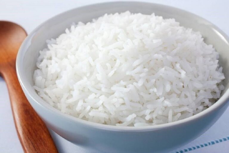 Рис вийде розсипчастим і білим, якщо при варінні додати один секретний інгредієнт - today.ua