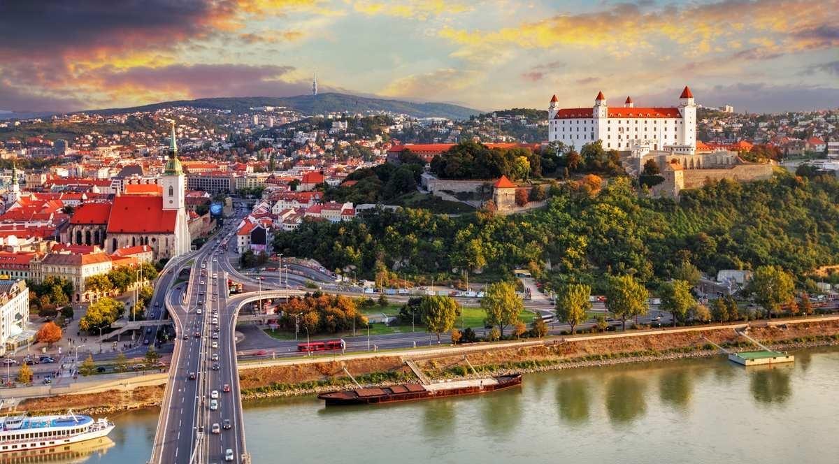 Украинцам предлагают купить жилье в Словакии: где найти недорогие квартиры
